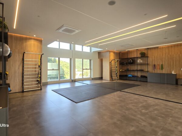 Apartamento à venda no Yachthouse