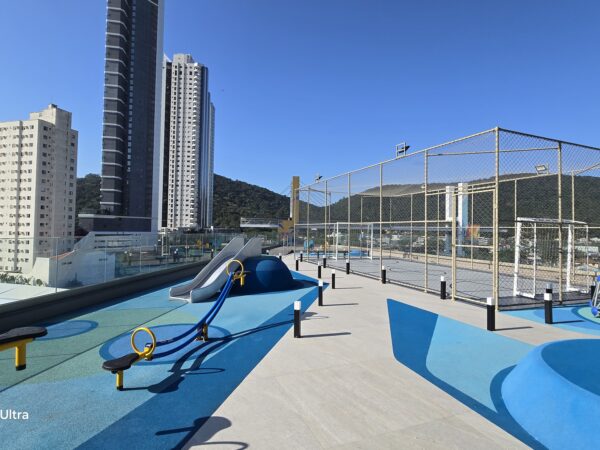 Apartamento à venda no Yachthouse