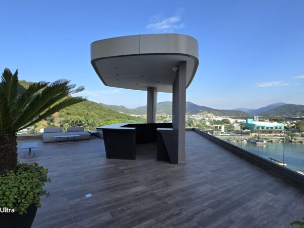 Apartamento à venda no Yachthouse