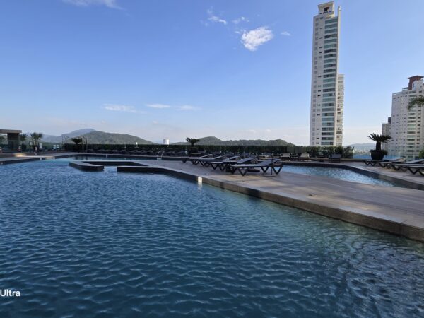 Apartamento à venda no Yachthouse