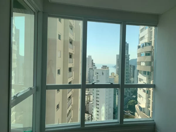 Apto á venda no Marina Beach Towers