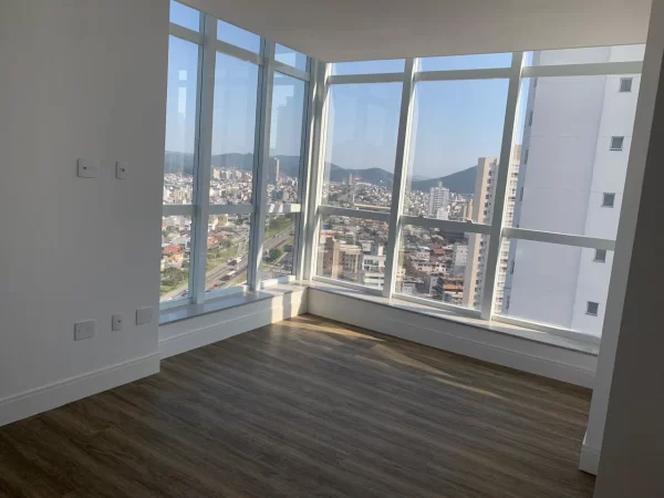 Apto á venda no Marina Beach Towers