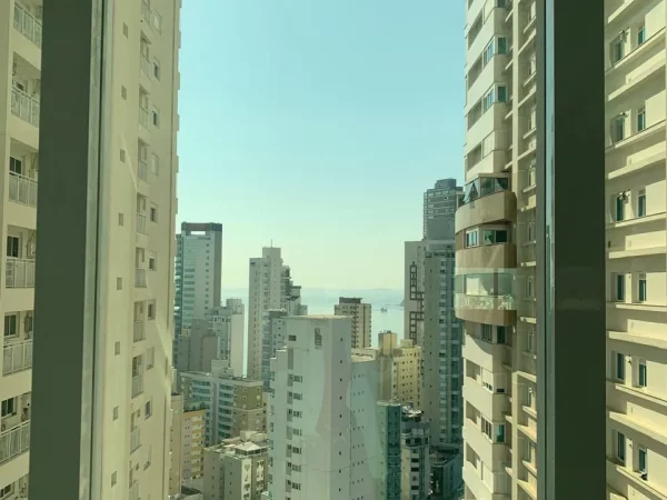 Apto á venda no Marina Beach Towers