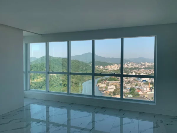 Apartamento no Marina Beach Towers á venda