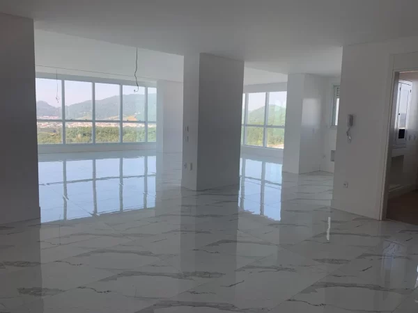 Apartamento no Marina Beach Towers á venda
