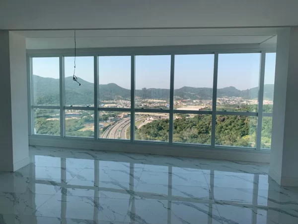 Apartamento no Marina Beach Towers á venda