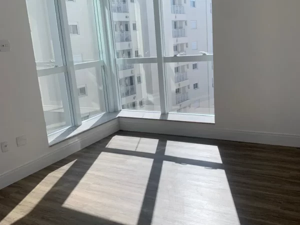 Apartamento no Marina Beach Towers á venda