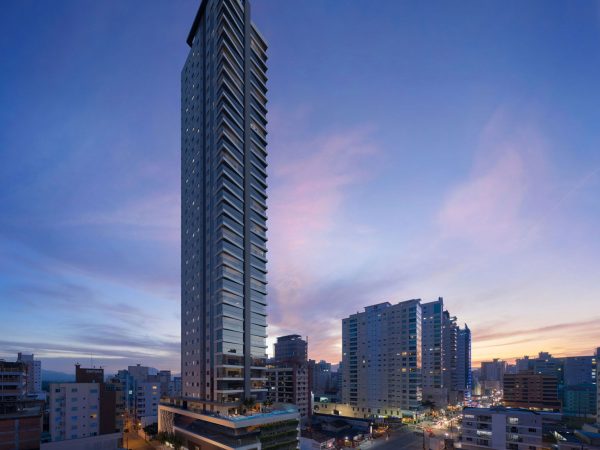 Venda de apto no Shard Tower em Itapema