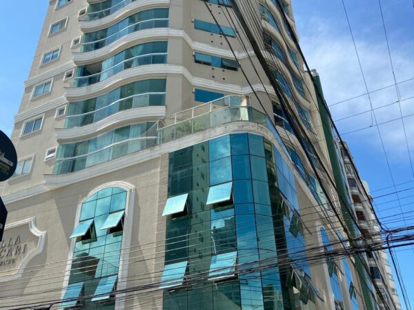 Venda de andar alto no Edifício Villa Foscari