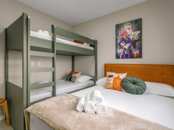 Apto mobiliado à venda no Residencial Velac