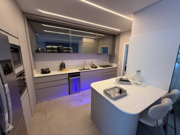 Sun Beach Residence Apartamento Decorado à Venda